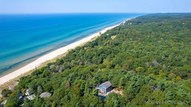 $829,900 | 4566 Lakeview Drive, Shelby, MI 49455