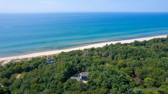 $829,900 | 4566 Lakeview Drive, Shelby, MI 49455