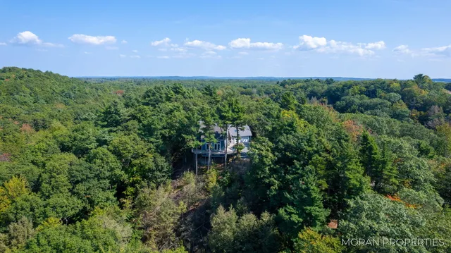 $829,900 | 4566 Lakeview Drive, Shelby, MI 49455