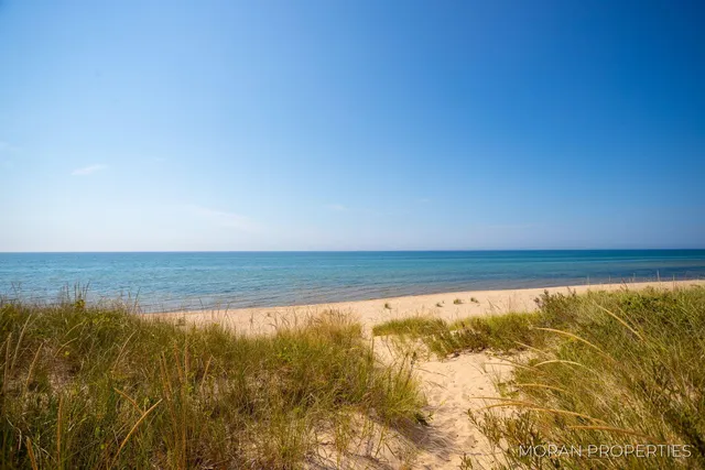 $829,900 | 4566 Lakeview Drive, Shelby, MI 49455