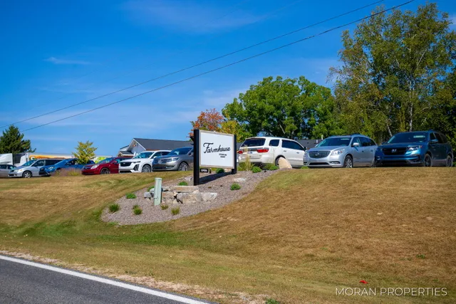 $829,900 | 4566 Lakeview Drive, Shelby, MI 49455