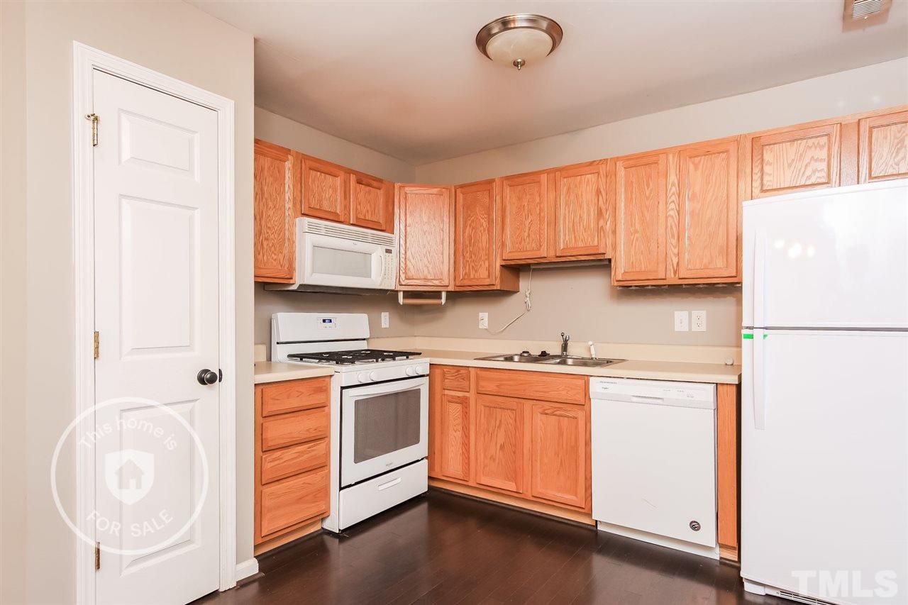 3011 Barrymore Street Raleigh, NC 27603 - Photo 3 of 25 Gallery Image 3