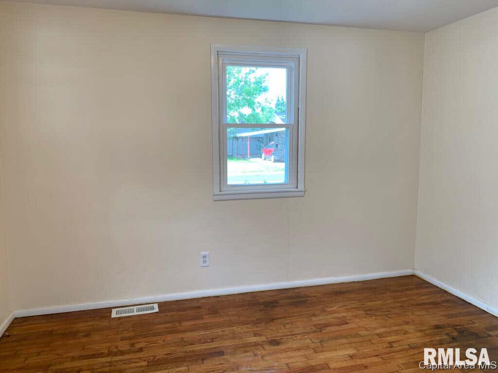 1975 East Converse Street Springfield, IL 62702 - Photo 6 of 16