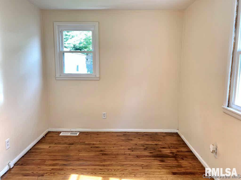 1975 East Converse Street Springfield, IL 62702 - Photo 7 of 16