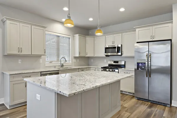 $527,900 | 4706 South Cottage Lane, Pleasant Prairie, WI 53158