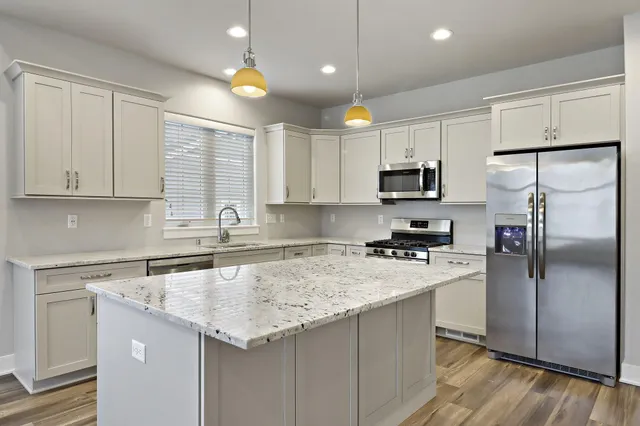 $547,900 | 4706 South Cottage Lane, Pleasant Prairie, WI 53158