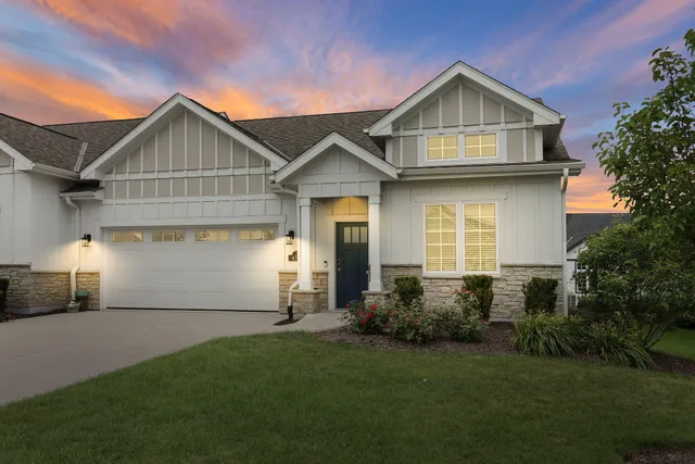 $547,900 | 4706 South Cottage Lane, Pleasant Prairie, WI 53158