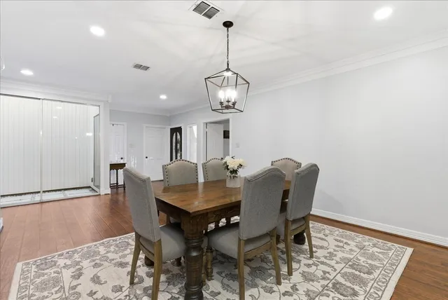 $472,000 | 31 Wellington Drive, Sugar Land, TX 77478