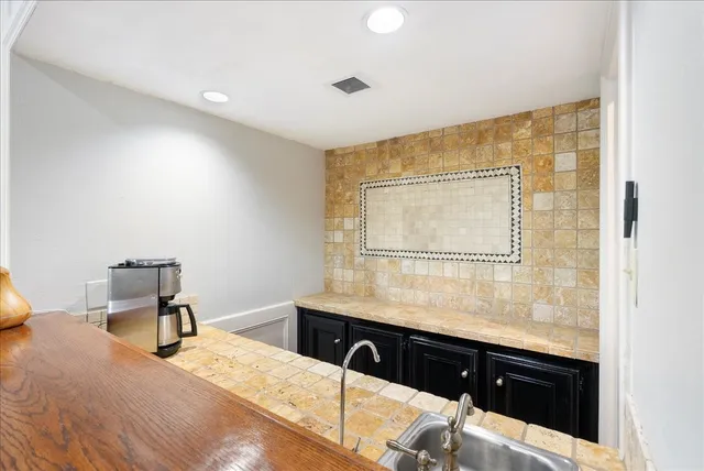 $472,000 | 31 Wellington Drive, Sugar Land, TX 77478