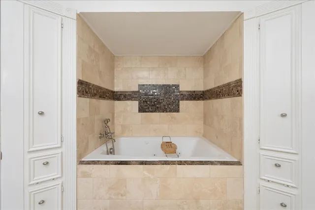 $472,000 | 31 Wellington Drive, Sugar Land, TX 77478