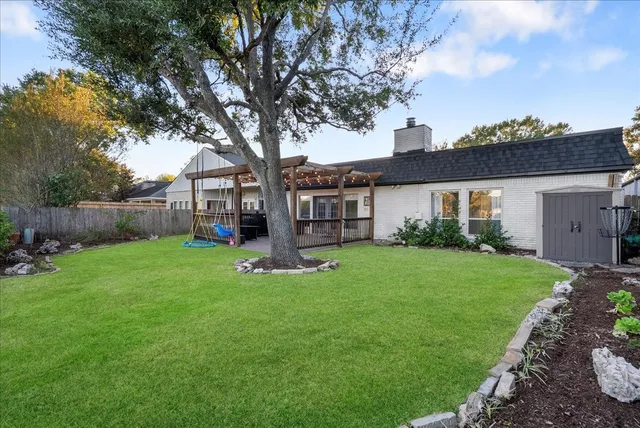 $472,000 | 31 Wellington Drive, Sugar Land, TX 77478