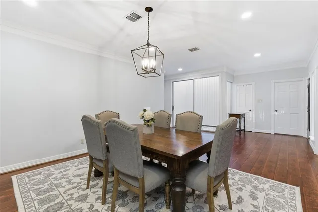 $472,000 | 31 Wellington Drive, Sugar Land, TX 77478