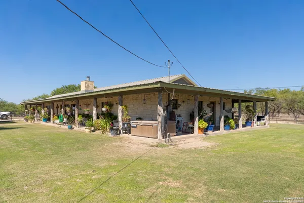 $4,080,000 | 2133 Lausen Road, Del Rio, TX 78840