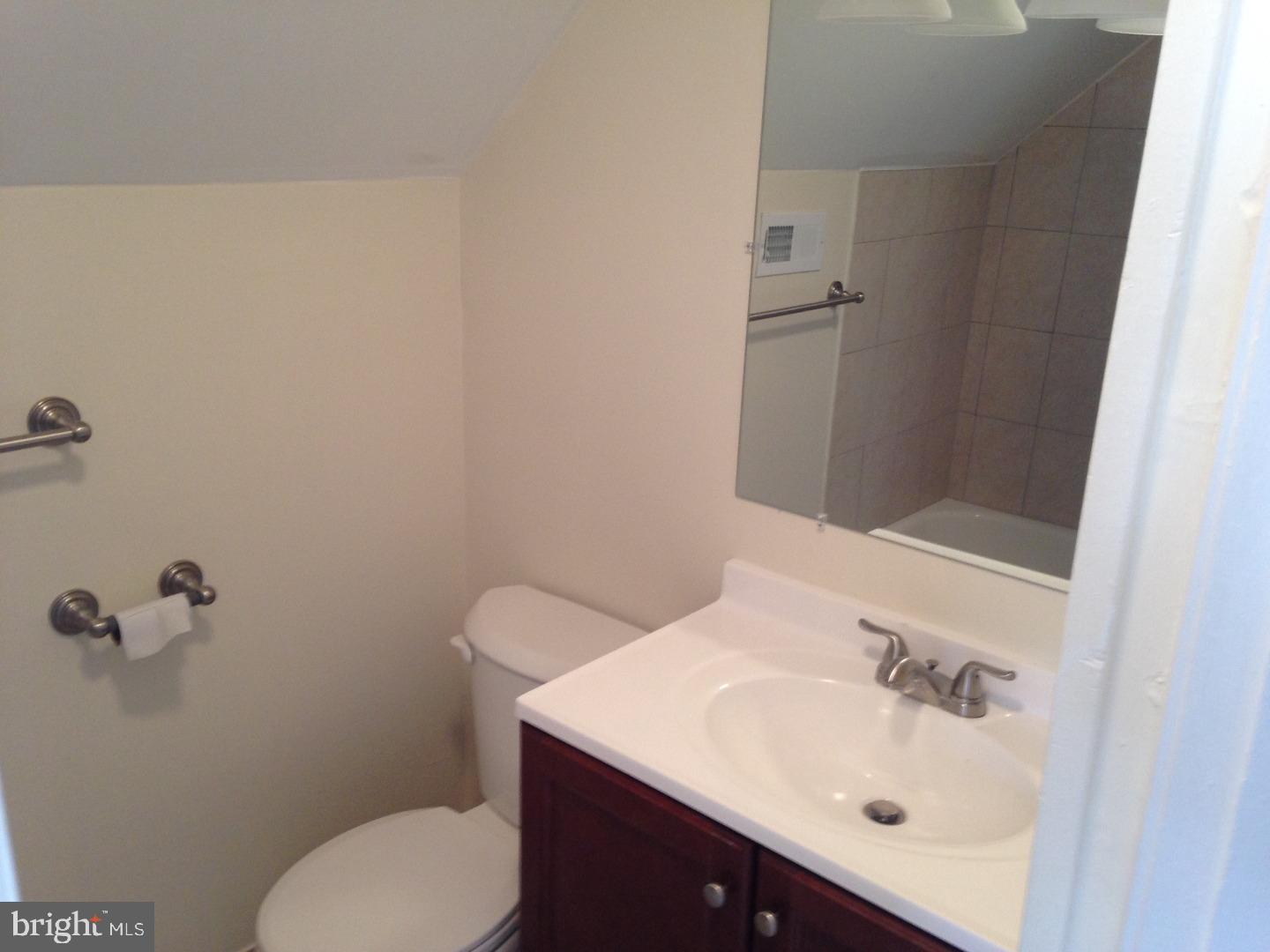 6 South Sunset Road Willingboro, NJ 08046 - Photo 14 of 17 Bathroom
