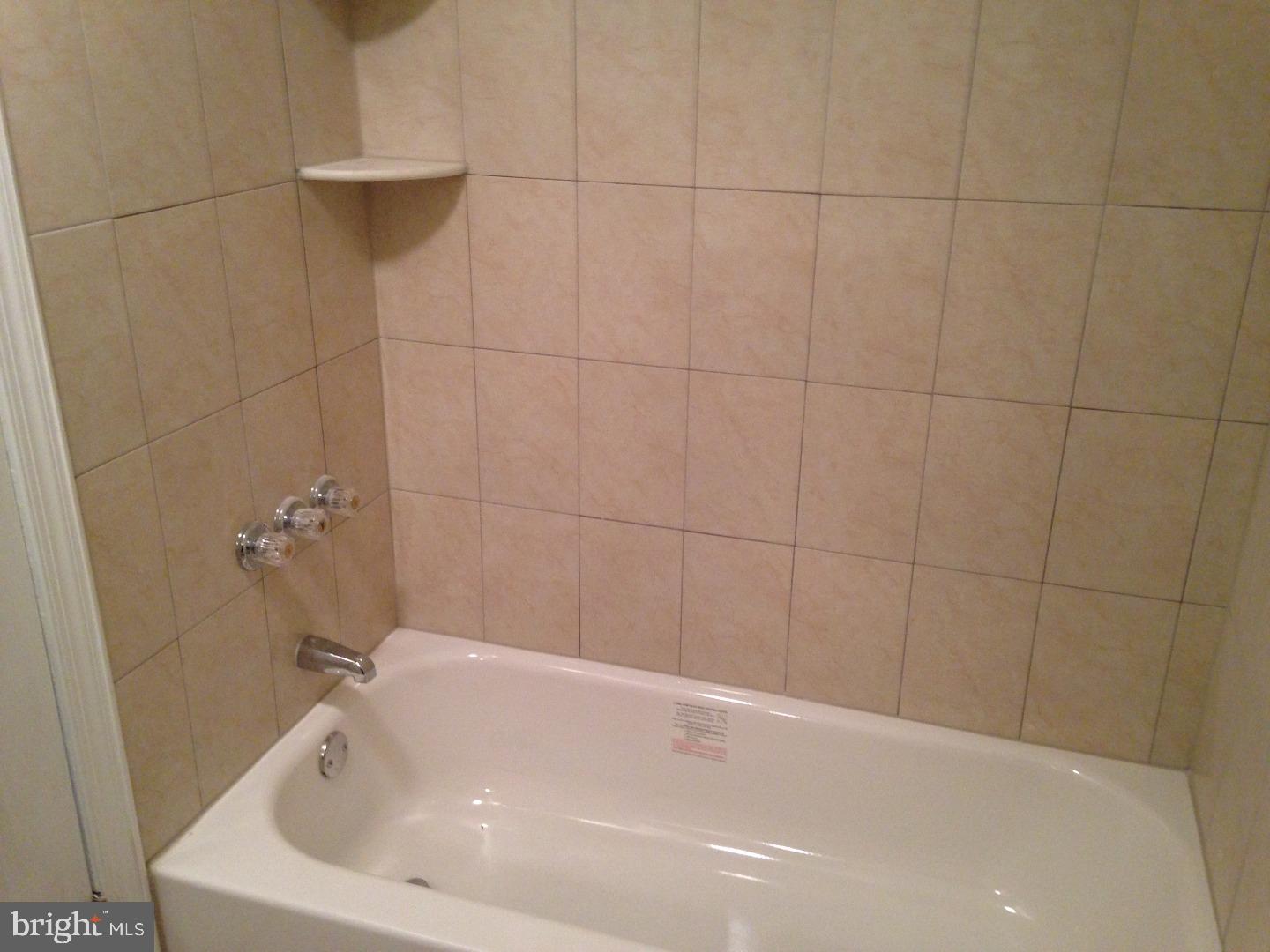 6 South Sunset Road Willingboro, NJ 08046 - Photo 15 of 17 Bathroom