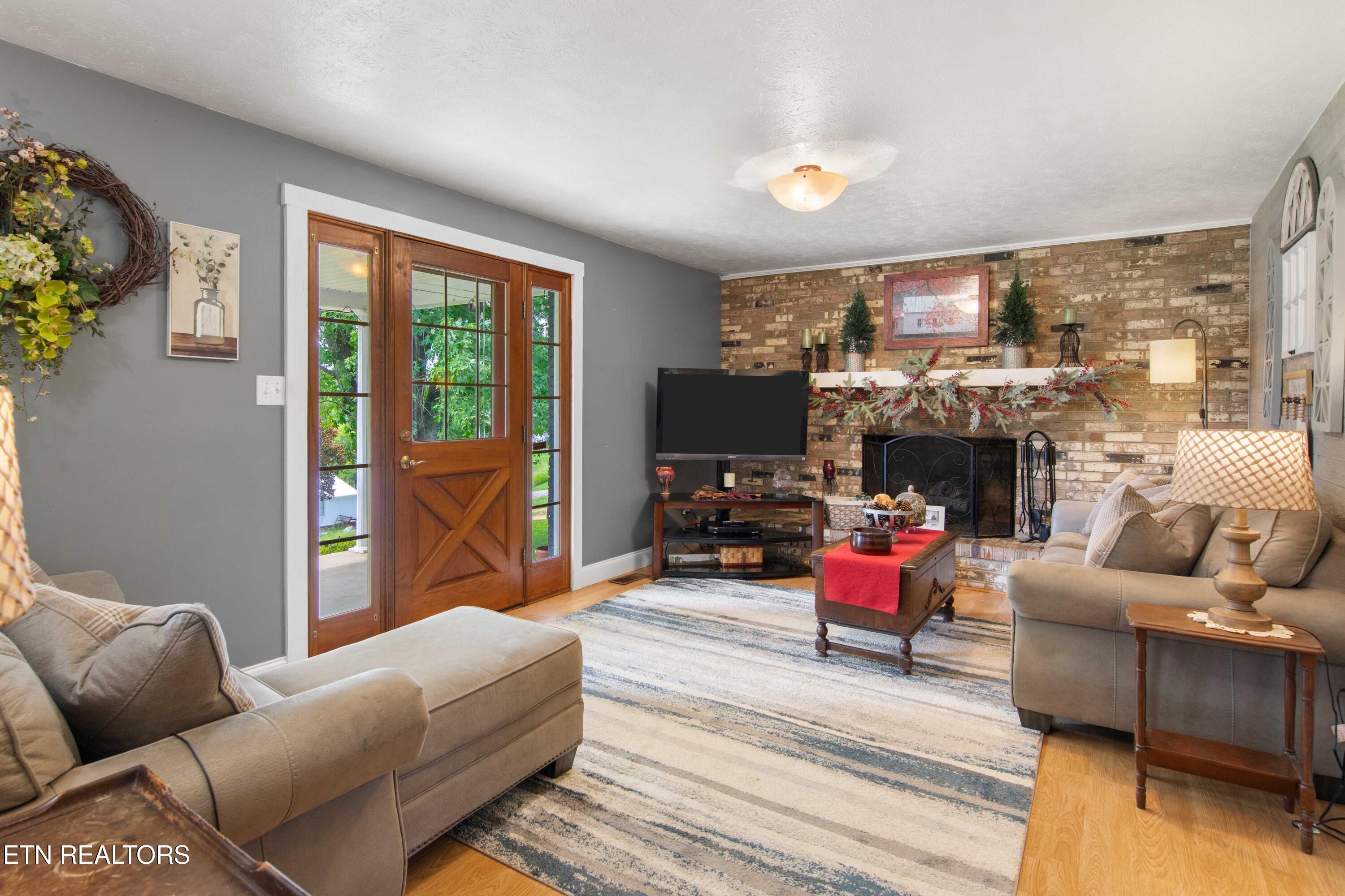 2485 Indian Ridge Road Blaine, TN 37709 - Photo 4 of 18 030A6575