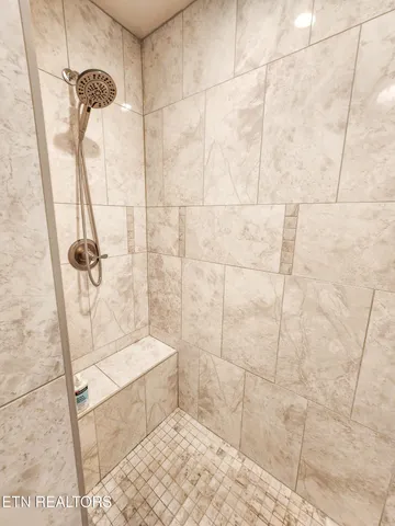 $499,900 | 319 Tater Valley Road, Luttrell, TN 37779