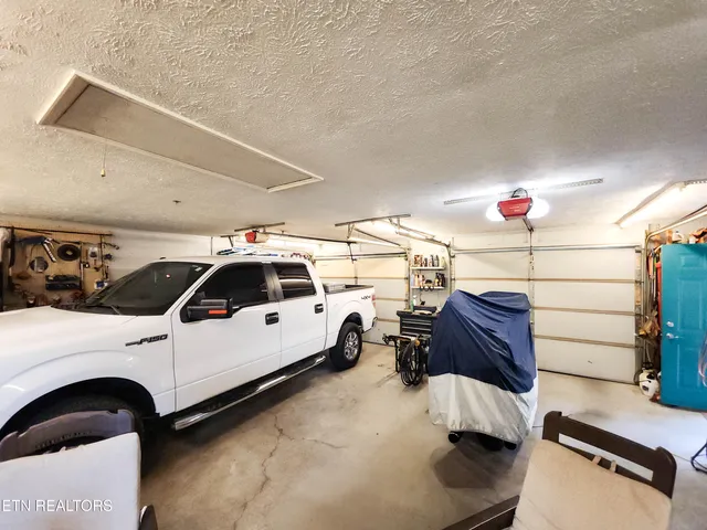 $499,900 | 319 Tater Valley Road, Luttrell, TN 37779