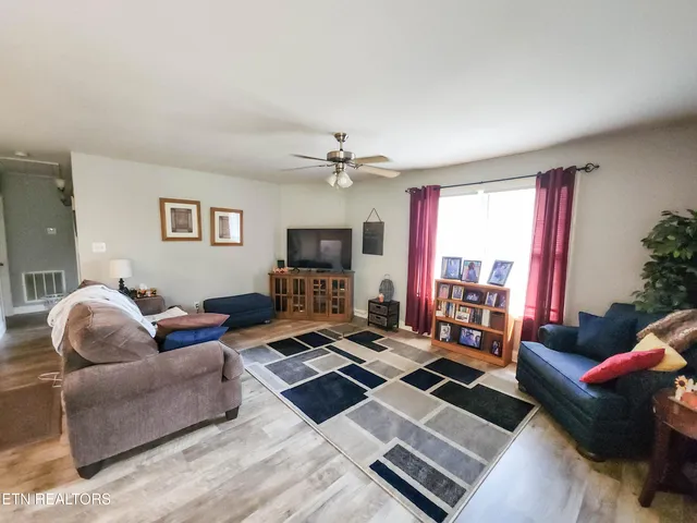 $499,900 | 319 Tater Valley Road, Luttrell, TN 37779