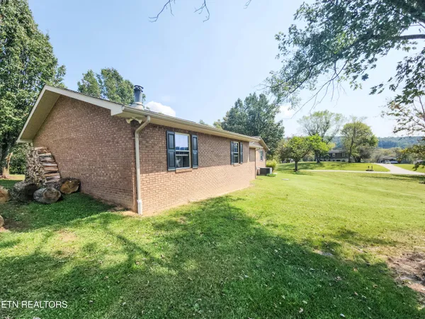 $499,900 | 319 Tater Valley Road, Luttrell, TN 37779