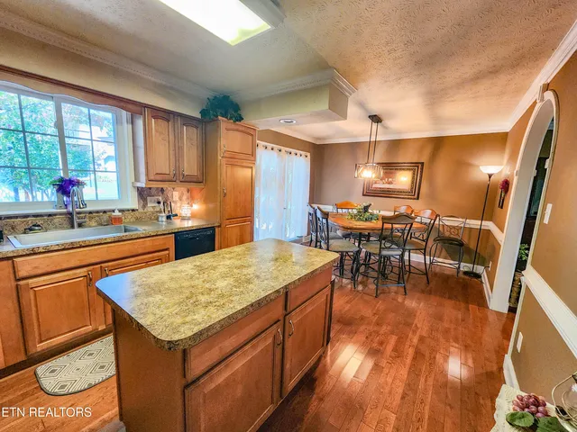 $499,900 | 319 Tater Valley Road, Luttrell, TN 37779