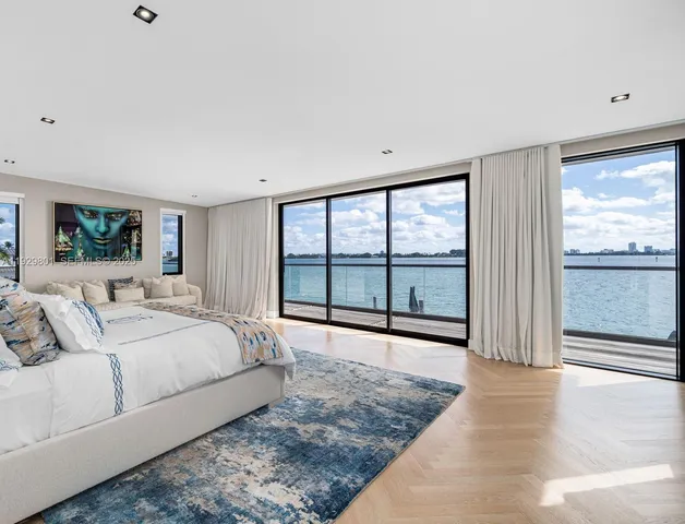 $12,975,000 | 1995 Northeast 118th Road, North Miami, FL 33181