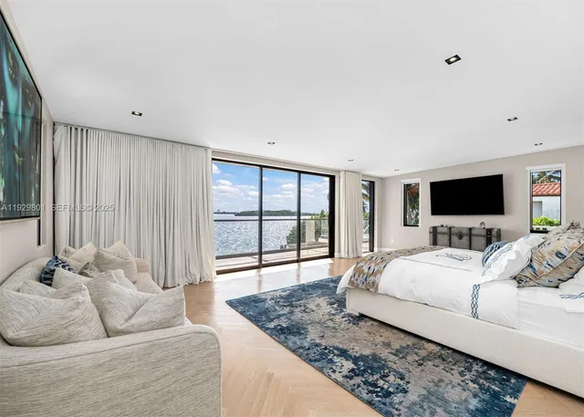 $12,975,000 | 1995 Northeast 118th Road, North Miami, FL 33181