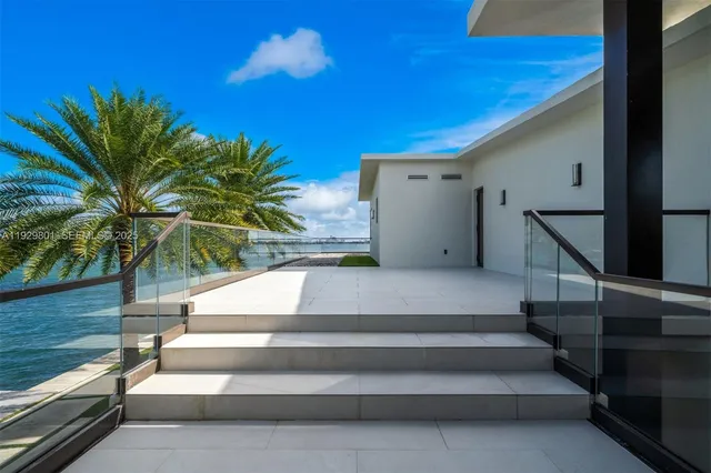 $12,975,000 | 1995 Northeast 118th Road, North Miami, FL 33181