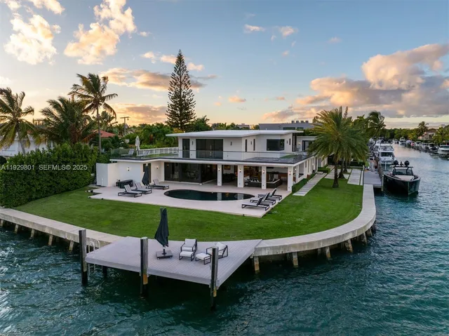 $12,975,000 | 1995 Northeast 118th Road, North Miami, FL 33181