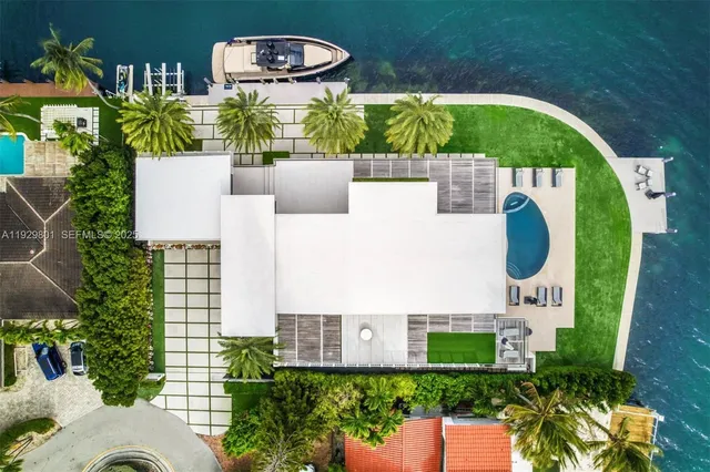$12,975,000 | 1995 Northeast 118th Road, North Miami, FL 33181