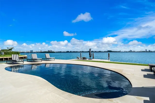 $12,975,000 | 1995 Northeast 118th Road, North Miami, FL 33181
