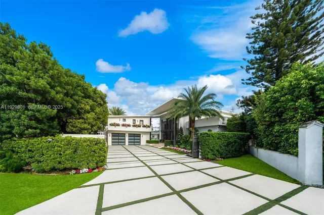 $12,975,000 | 1995 Northeast 118th Road, North Miami, FL 33181