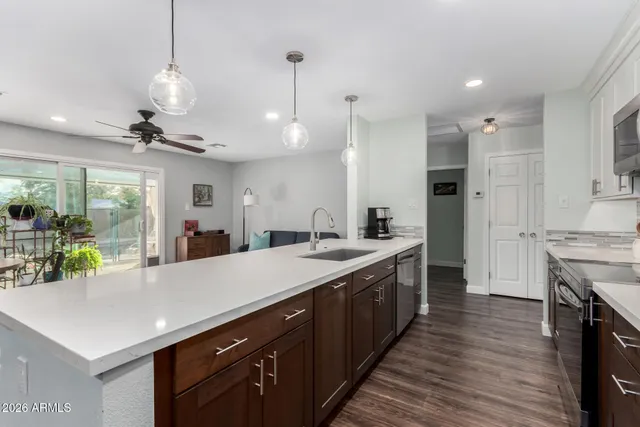 $559,900 | 5417 West Beck Lane, Glendale, AZ 85306