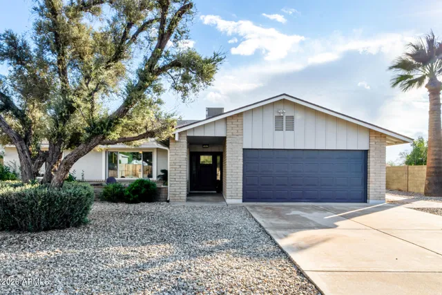 $559,900 | 5417 West Beck Lane, Glendale, AZ 85306