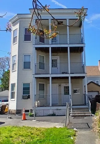 $3,300 | 347 Summer Street, Unit 2, Lynn, MA 01905