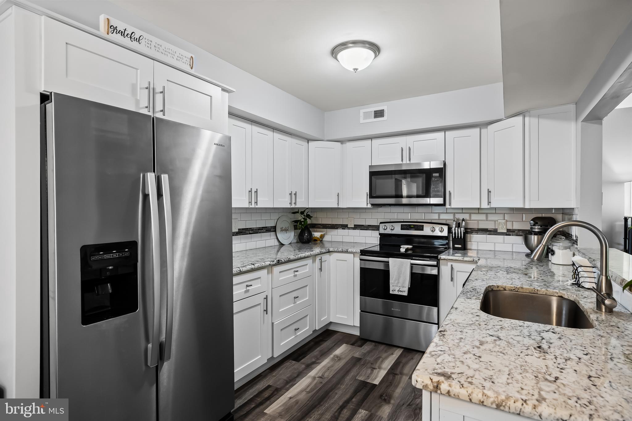 711 Gregorys Way Voorhees, NJ 08043 - Photo 8 of 29