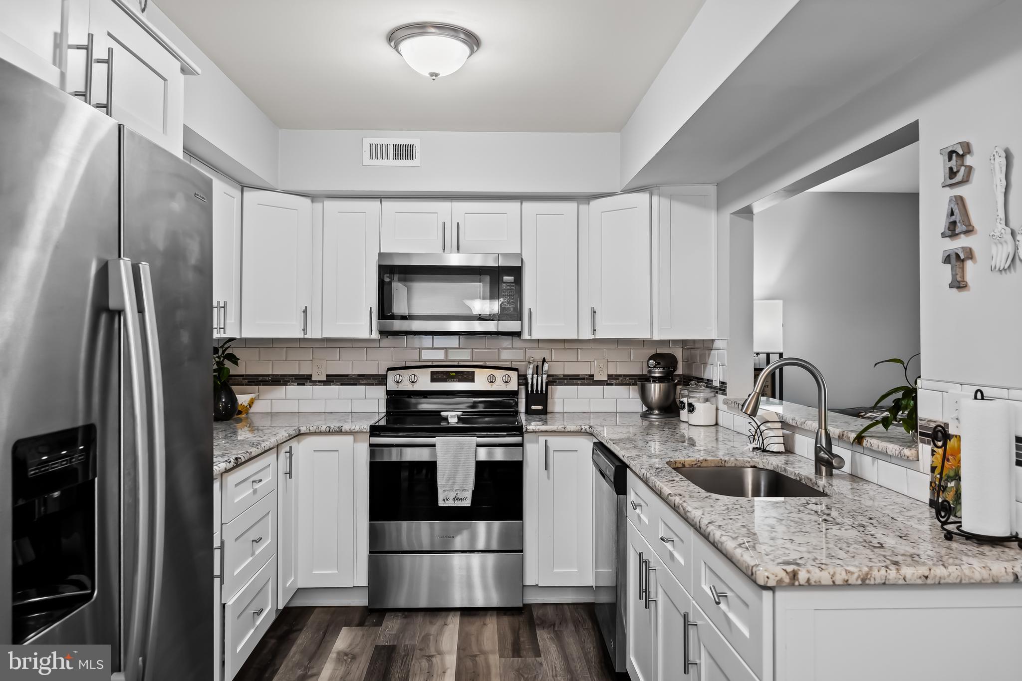 711 Gregorys Way Voorhees, NJ 08043 - Photo 9 of 29