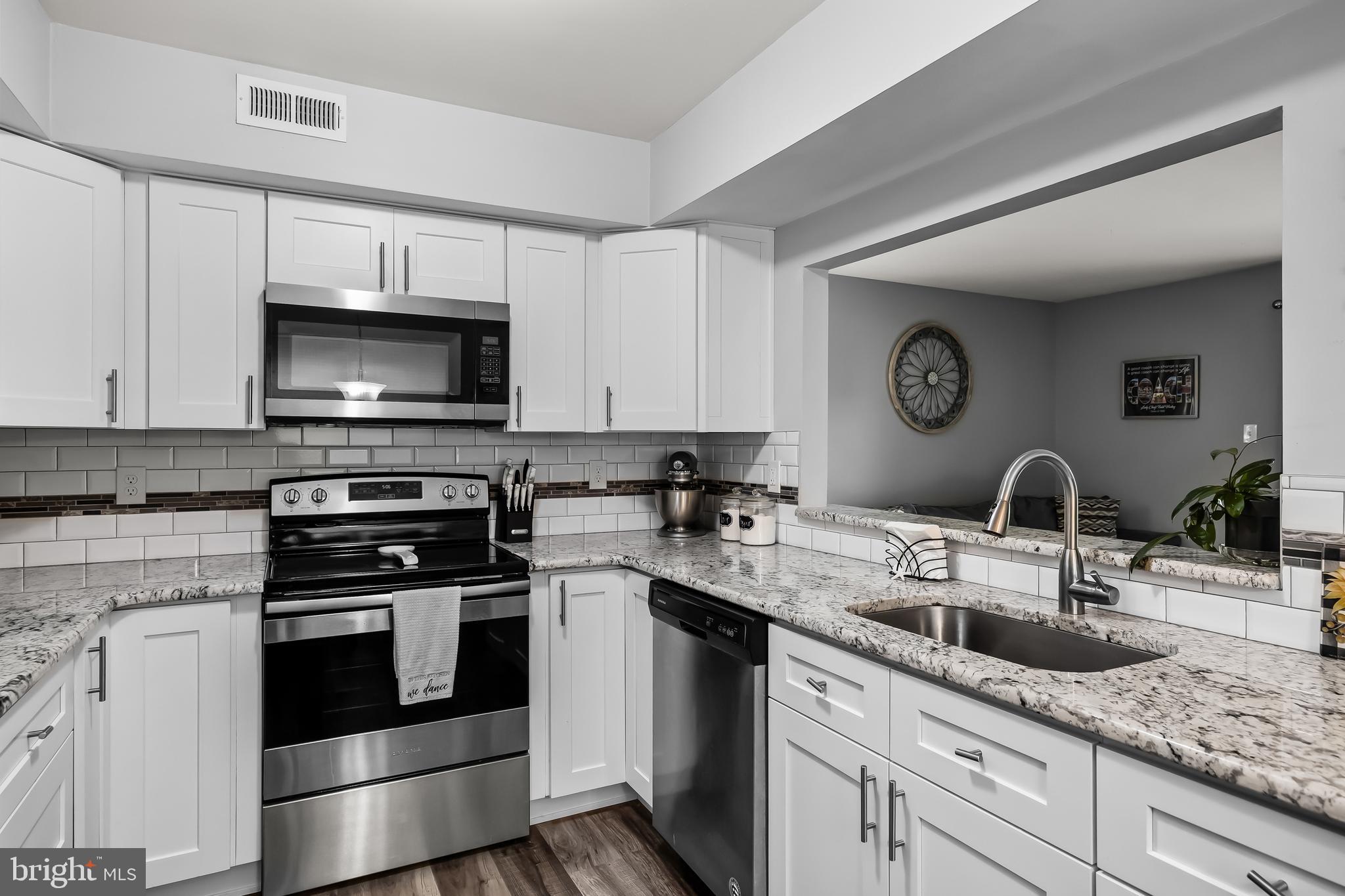 711 Gregorys Way Voorhees, NJ 08043 - Photo 10 of 29