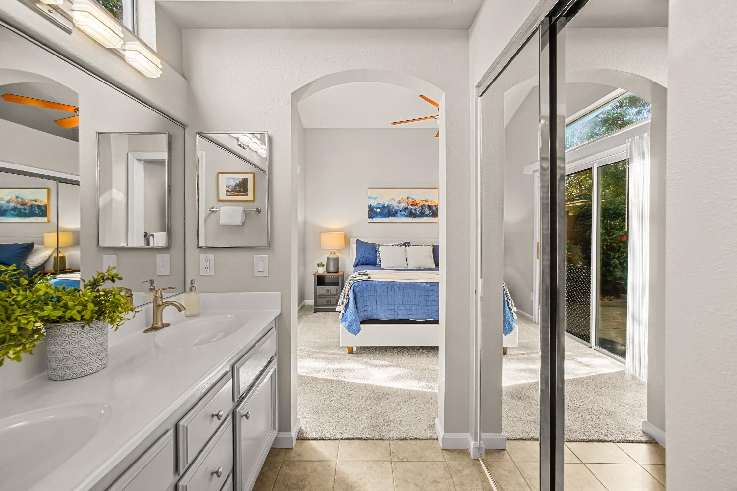 236 Rochelle Court Roseville, CA 95661 - Photo 14 of 30 Primary Bath with Walk In Closet