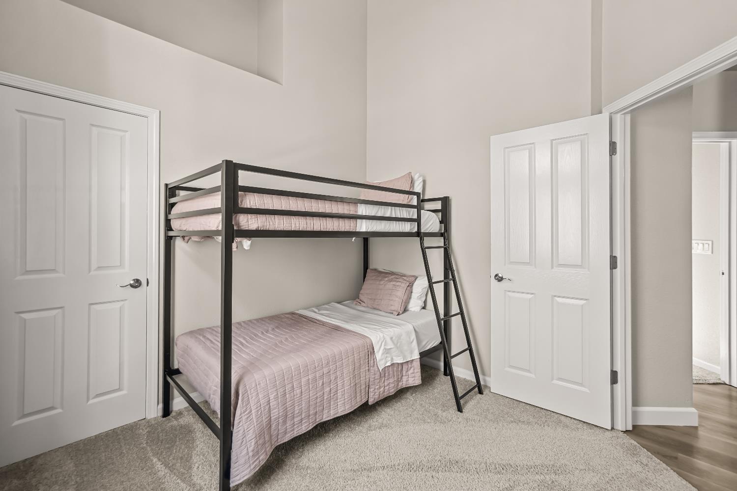 236 Rochelle Court Roseville, CA 95661 - Photo 18 of 30 3rd Bedroom