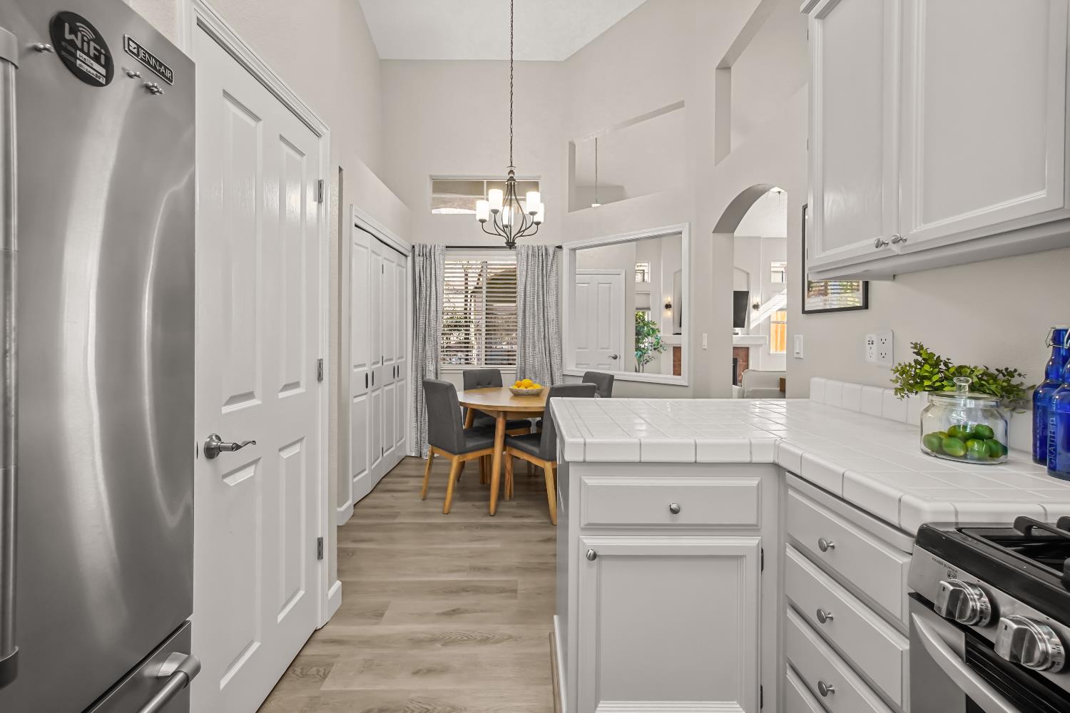 236 Rochelle Court Roseville, CA 95661 - Photo 9 of 30