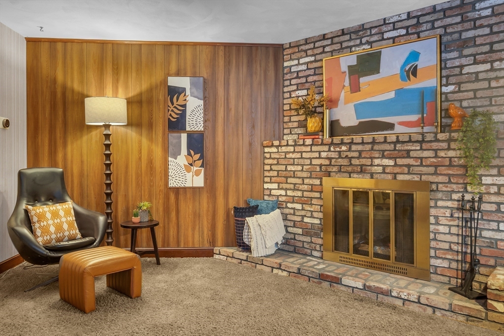 117 Waite Road Boxborough, MA 01719 - Photo 31 of 37 a living room with furniture