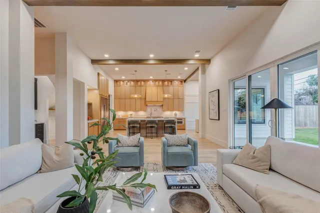 $1,650,000 | 608 East 26th Street, Houston, TX 77008