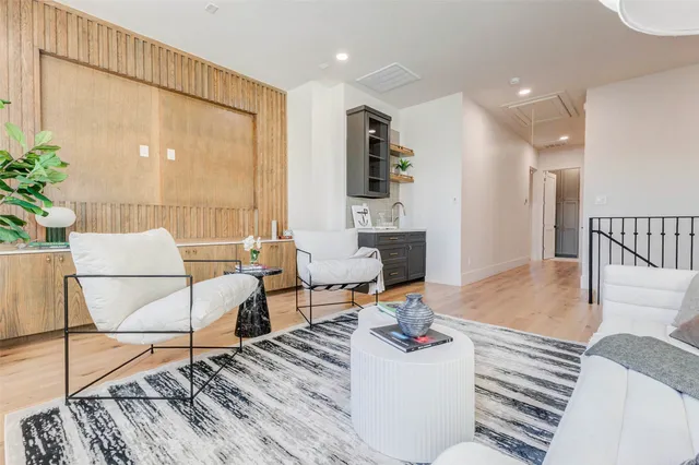 $1,650,000 | 608 East 26th Street, Houston, TX 77008