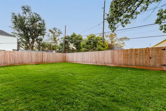 $1,650,000 | 608 East 26th Street, Houston, TX 77008