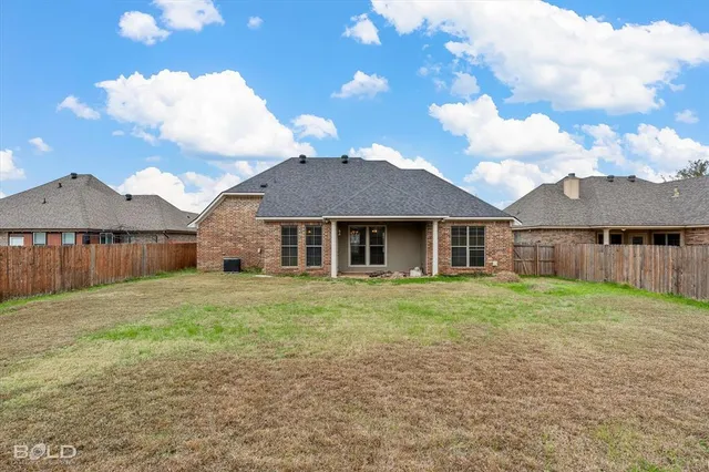 $320,000 | 519 Brompton Lane, Bossier City, LA 71111