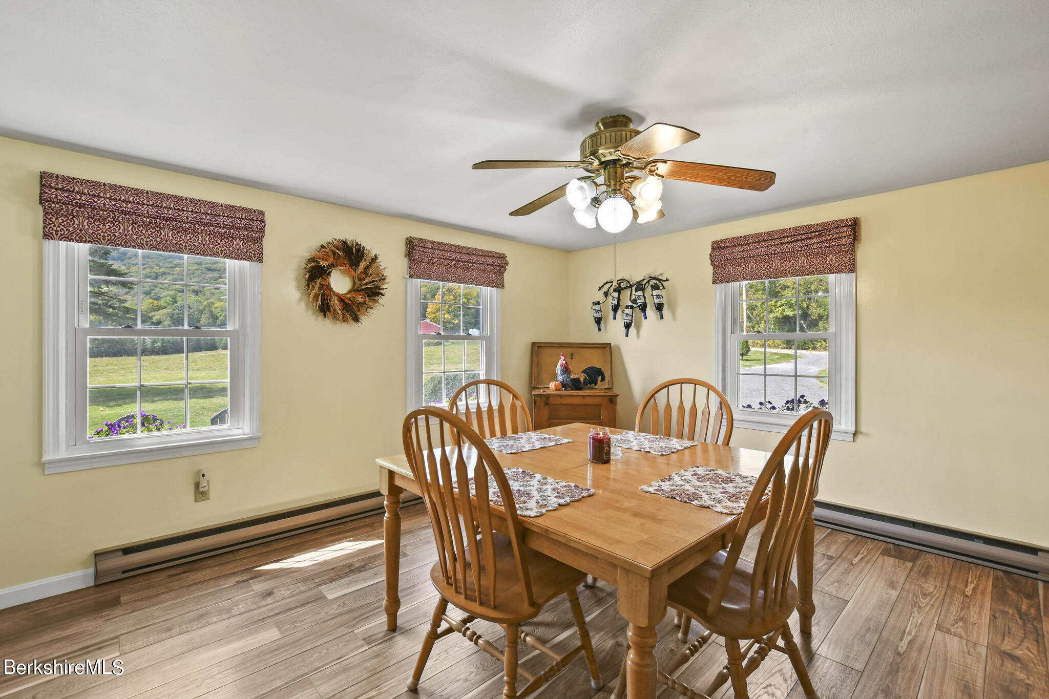 2774 Hancock Road Hancock, MA 01267 - Photo 9 of 43 Diningroom
