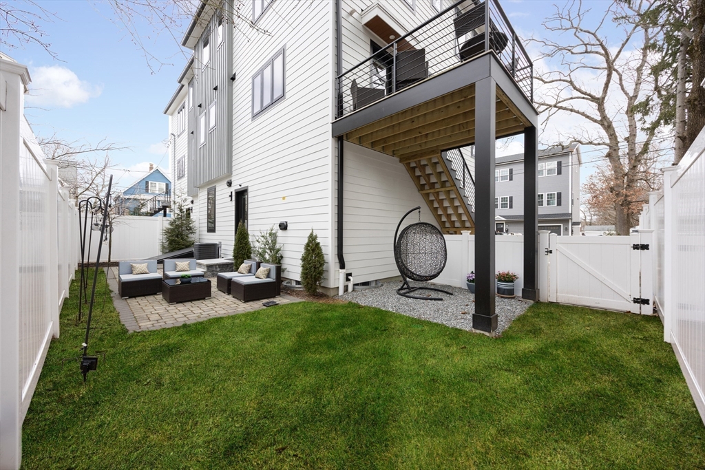 25 Tolman Street, Unit 2 Waltham, MA 02453 - Photo 3 of 42