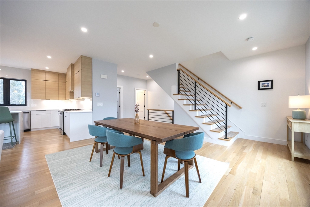 25 Tolman Street, Unit 2 Waltham, MA 02453 - Photo 32 of 42