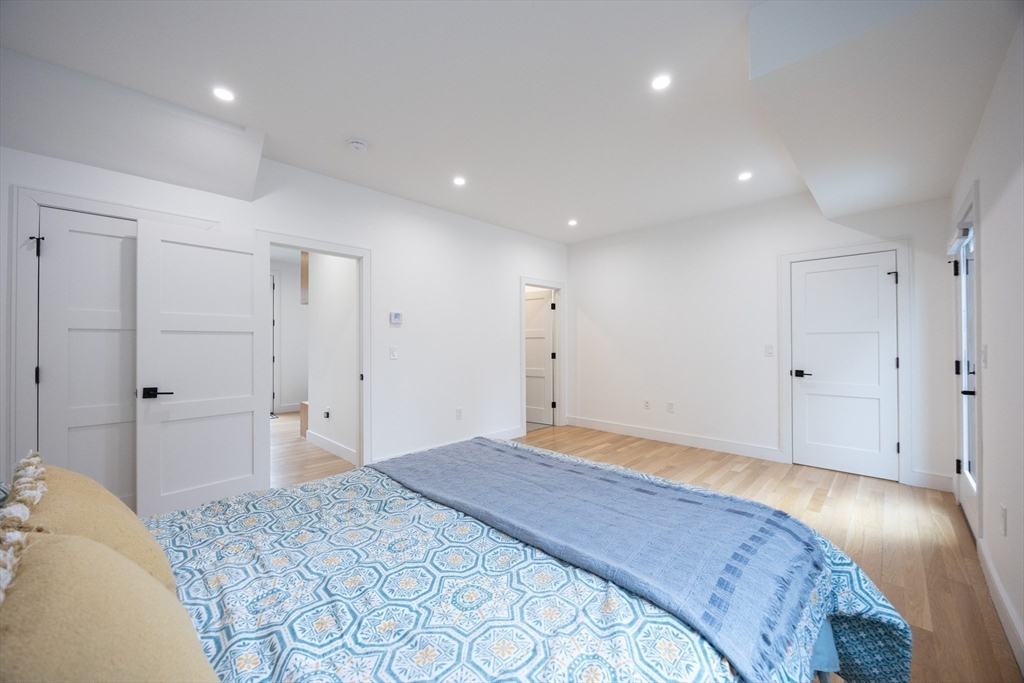 25 Tolman Street, Unit 2 Waltham, MA 02453 - Photo 34 of 42